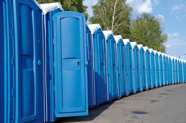 Best Portable restroom trailer rental  in Bedford, IN